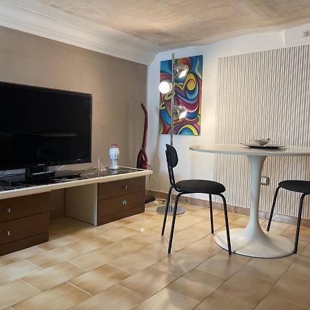 Colibri Apartment Бари Екстериор снимка