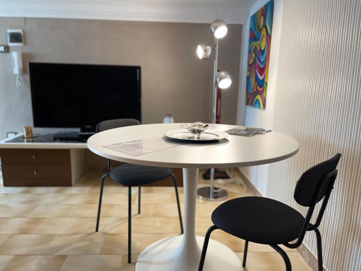 Colibri Apartment Бари Екстериор снимка