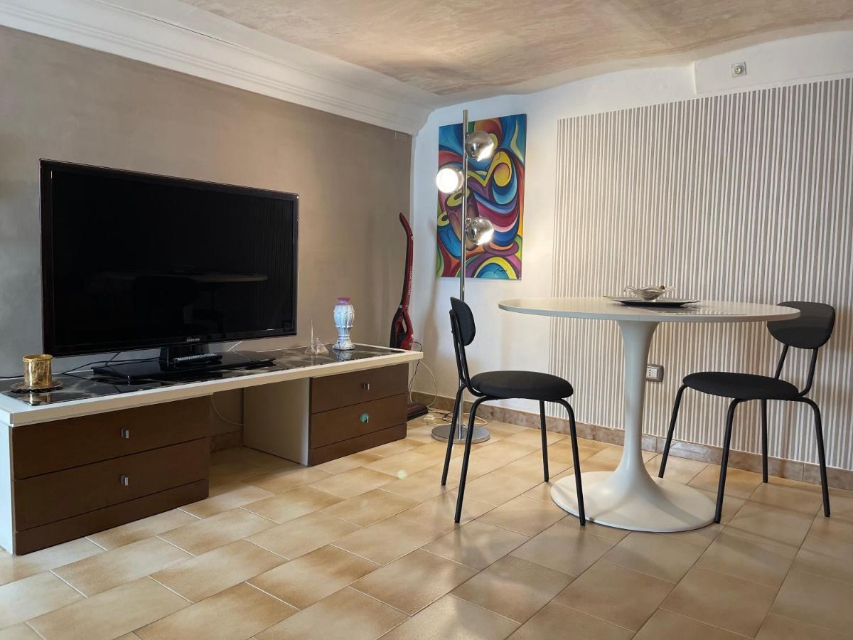 Colibri Apartment Бари Екстериор снимка